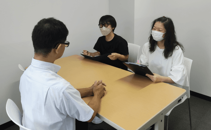 オフィスでのサポート・見守り体制の様子